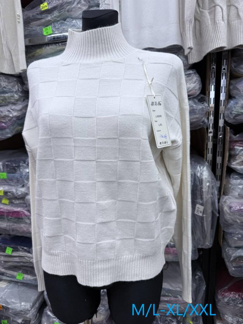 Swetry damskie Roz M/L-XL/2XL. Mix kolor. Paczka 8 szt